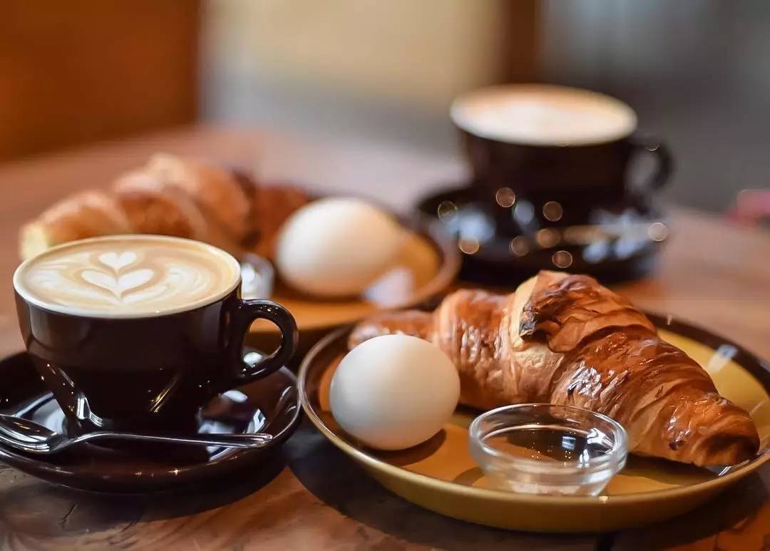 Buf早餐铺 | Oracle WebLogic服务器上被黑客嵌入门罗币挖矿脚本;第一款Kotlin语言开发的安卓恶意软件出现; - 作者:Elaine_z-安全小百科