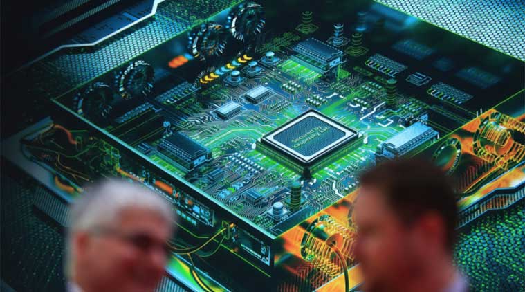 intel_chip_bloomberg.jpg