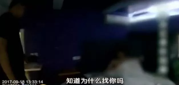 周末去开房的同志们注意了,酒店插座用不了?小心暗藏摄像头! - 作者:谢幺 周末去开房的同志们注意了,酒店插座用不了?小心暗藏摄像头! - 作者:谢幺