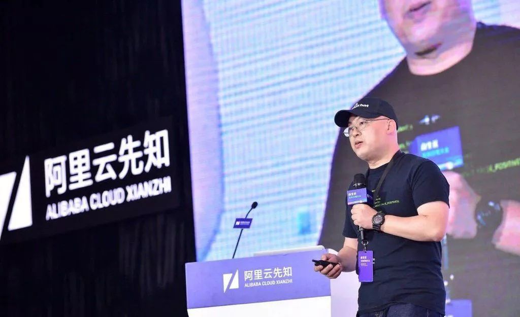 阿里云先知白帽大会上,青天科技天下无贼安全实验室Kevin2600分享了边信道(Side-Channel)攻击实战 - 作者:luck___star 阿里云先知白帽大会上,青天科技天下无贼安全实验室Kevin2600分享了边信道(Side-Channel)攻击实战 - 作者:luck___star