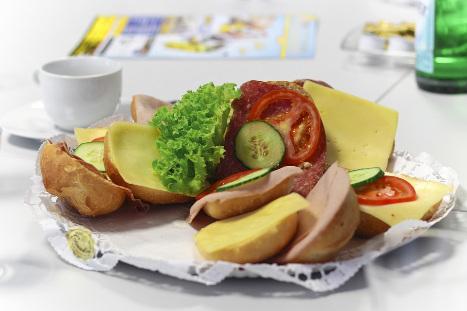 breakfast-2878974_960_720.jpg
