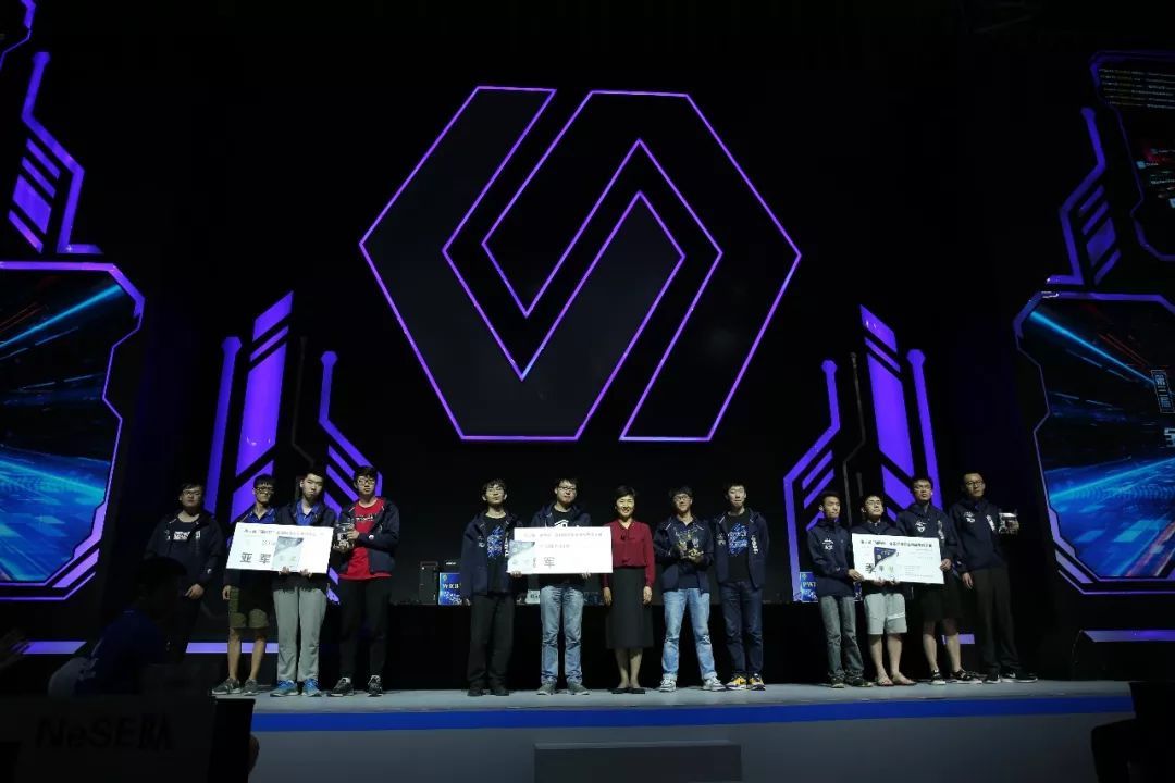 第三届“强网杯”全国网络安全挑战赛大咖云集,完美收官。 - 作者:XCTF2017 第三届“强网杯”全国网络安全挑战赛大咖云集,完美收官。 - 作者:XCTF2017