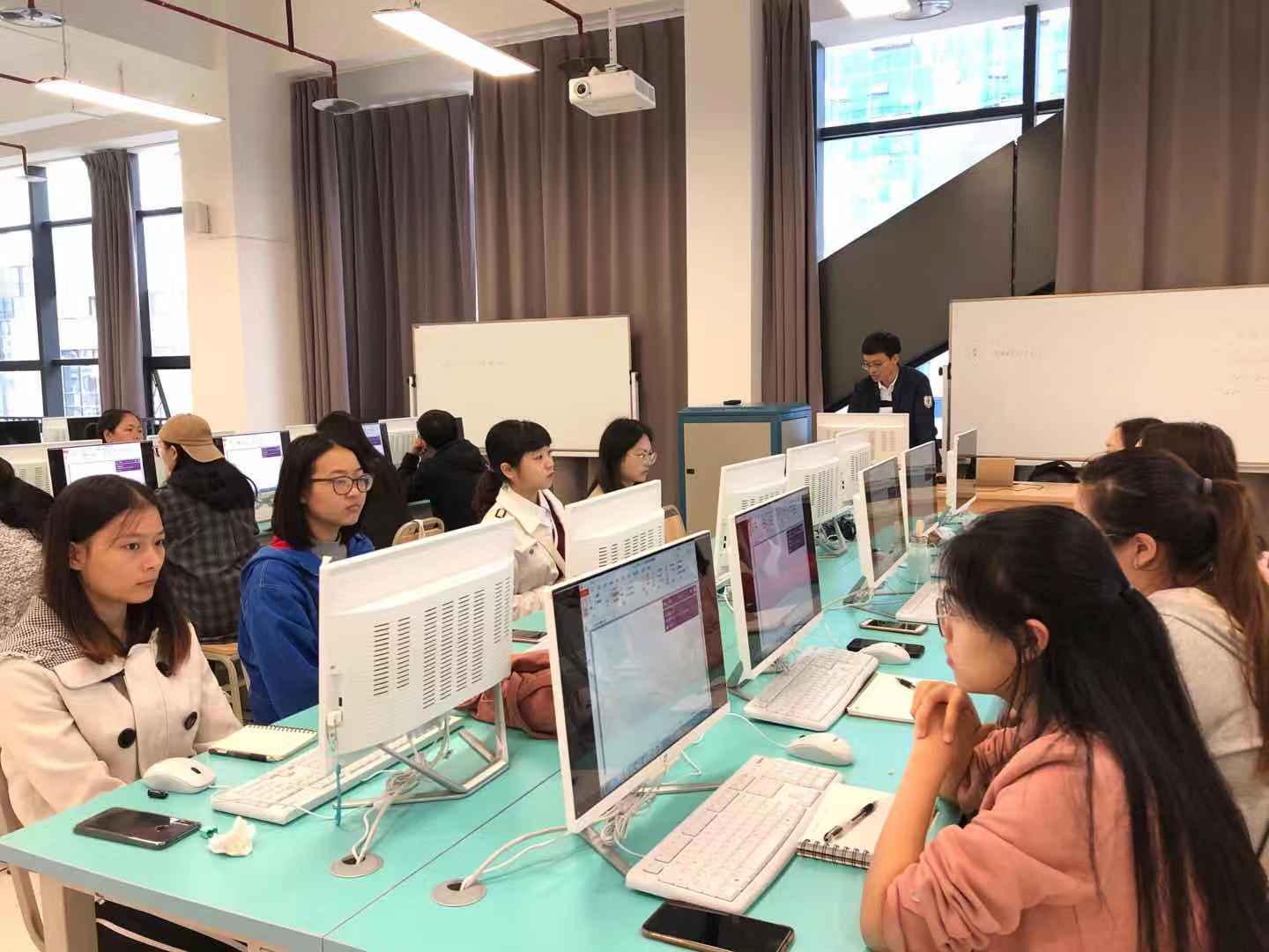 百行智能研究院-重庆工商大学融智学院“金融科技实训营”开课啦! - 作者:BH123百行 百行智能研究院-重庆工商大学融智学院“金融科技实训营”开课啦! - 作者:BH123百行