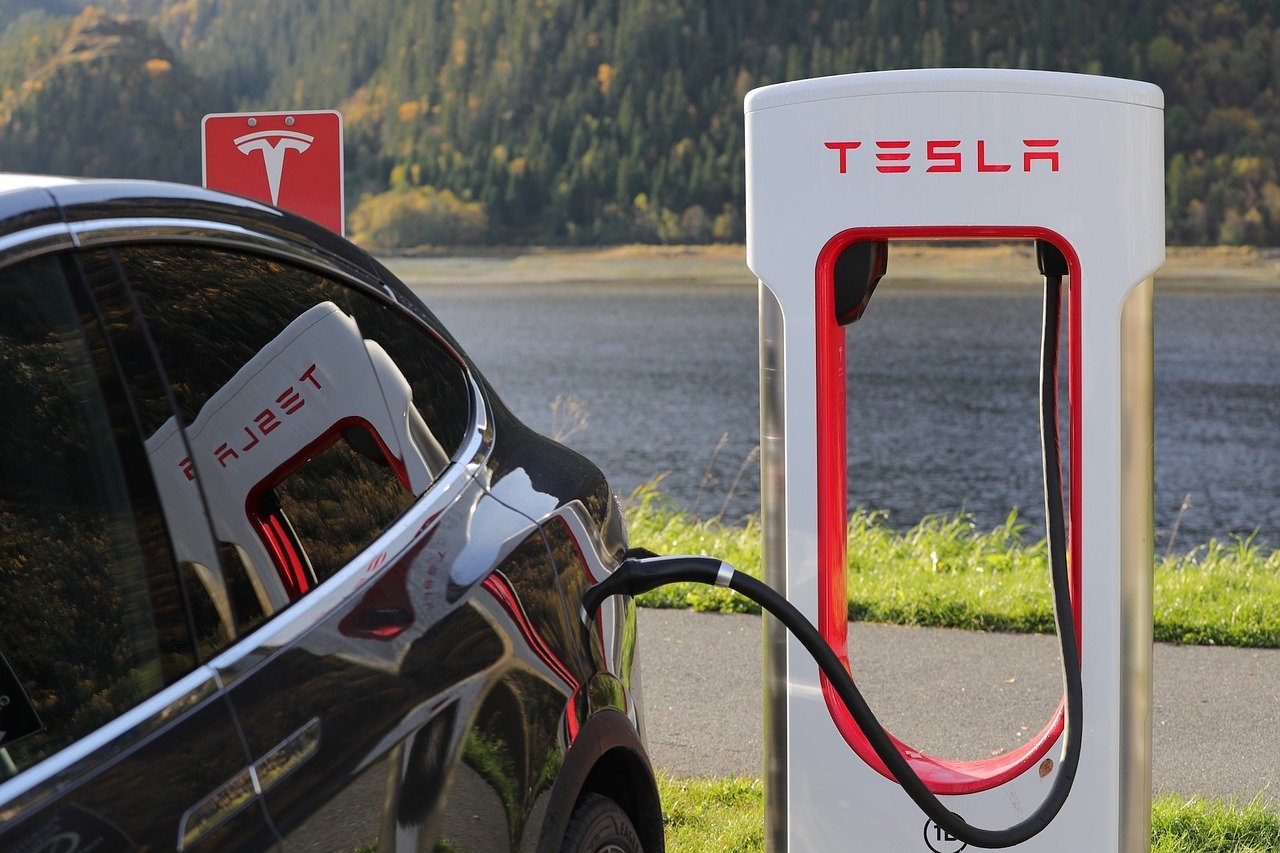 Tesla数据泄漏:二手车辆信息娱乐组件存储所有者的个人详细信息和密码 - 作者:比特梵德中国 Tesla数据泄漏:二手车辆信息娱乐组件存储所有者的个人详细信息和密码 - 作者:比特梵德中国