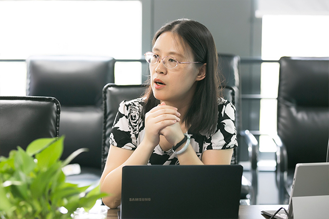 立足传帮带 发力产学研—郑建华院士莅临瀛联科技检查指导工作 - 作者:上海瀛联信息科技股份有限公司 立足传帮带 发力产学研—郑建华院士莅临瀛联科技检查指导工作 - 作者:上海瀛联信息科技股份有限公司