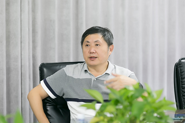 立足传帮带 发力产学研—郑建华院士莅临瀛联科技检查指导工作 - 作者:上海瀛联信息科技股份有限公司 立足传帮带 发力产学研—郑建华院士莅临瀛联科技检查指导工作 - 作者:上海瀛联信息科技股份有限公司