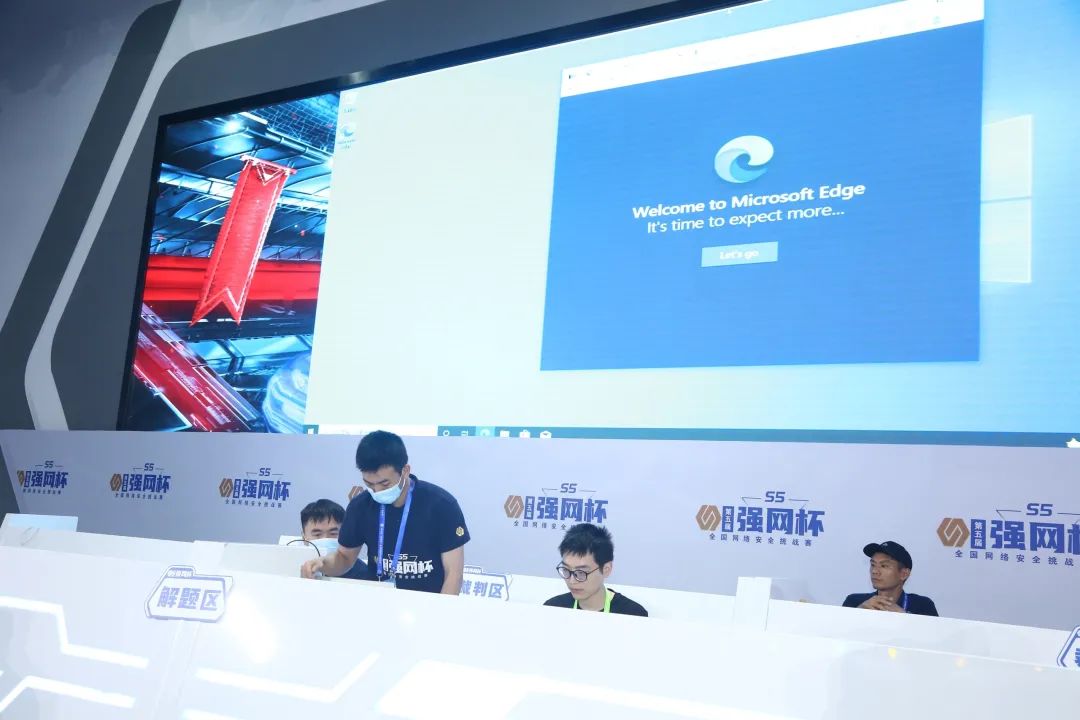 助力网络强国建设,第五届“强网杯”线下赛圆满结束 - 作者:Joneqiong 助力网络强国建设,第五届“强网杯”线下赛圆满结束 - 作者:Joneqiong