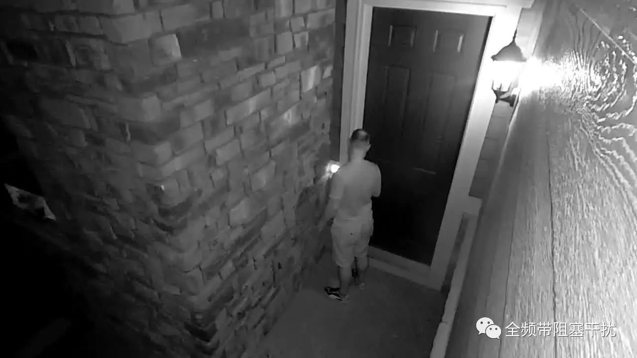 圣诞夜:防火防盗防老王 圣诞夜:防火防盗防老王