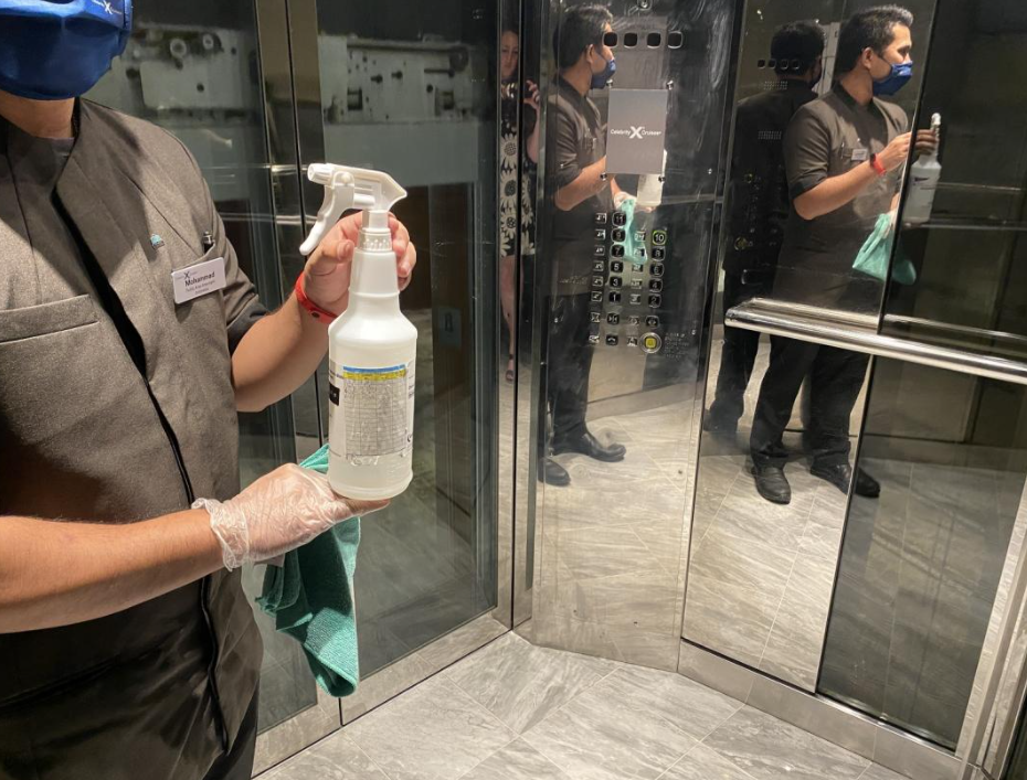 全部接种疫苗的千人游轮爆发疫情 全部接种疫苗的千人游轮爆发疫情