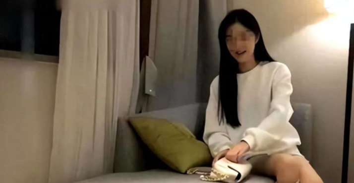 91大神究竟用了什么手段，让女大学生空姐心甘情愿拍视频？